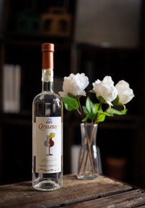 Grappa Moscato · Az. Agricola Casimiro Distilleria Azienda Agricola Casimiro - Vallelaghi (Trento) - 1